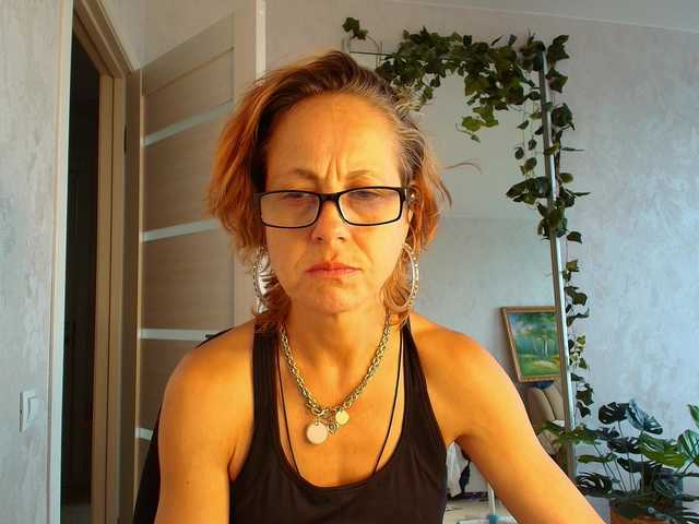 LioraWeiss live cam on BongaCams