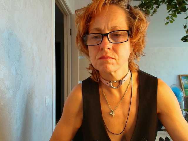 LioraWeiss live cam on BongaCams
