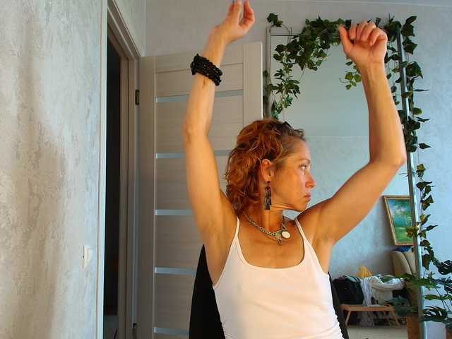 LioraWeiss live cam on BongaCams