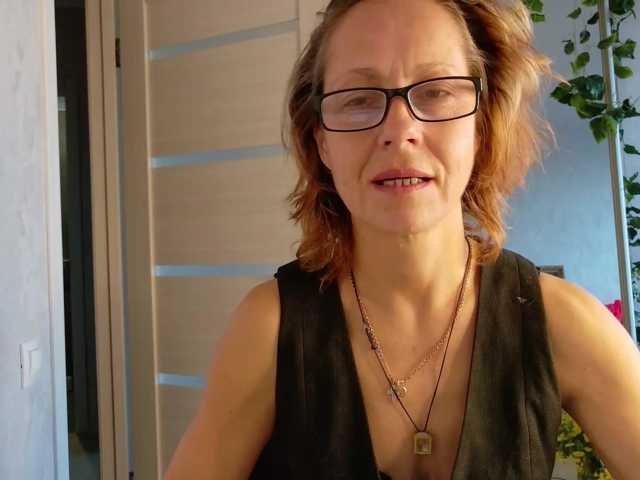 LioraWeiss live cam on BongaCams
