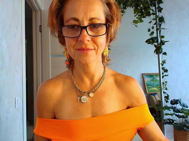LioraWeiss live cam on BongaCams