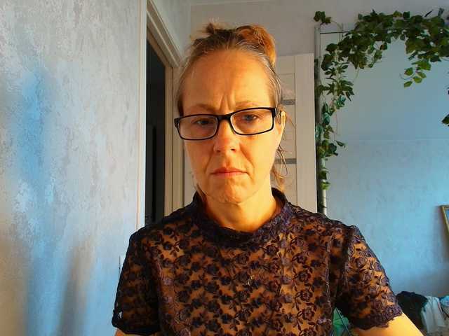 LioraWeiss live cam on BongaCams