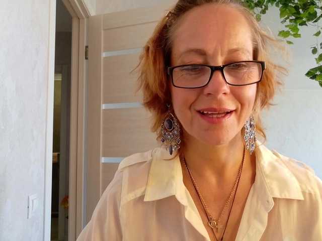 LioraWeiss live cam on BongaCams