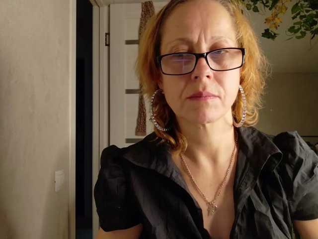 LioraWeiss live cam preview