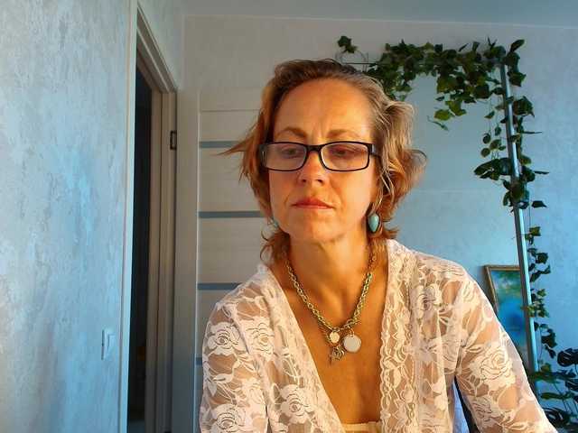LioraWeiss live cam on BongaCams
