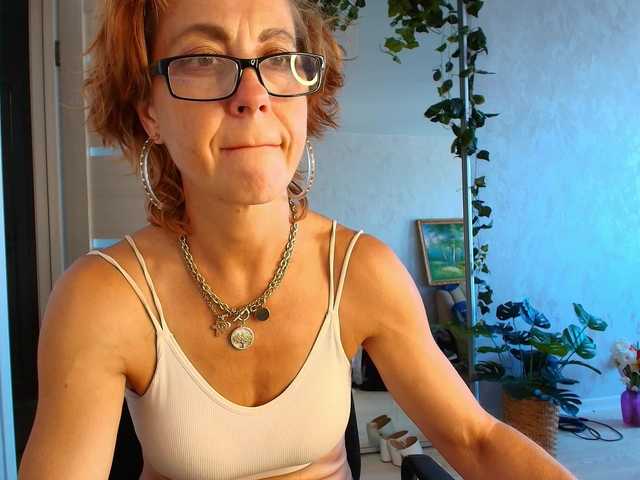 LioraWeiss live webcam show