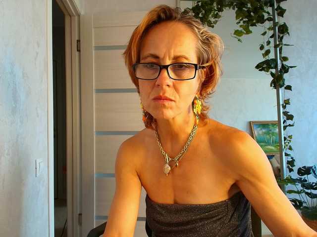 LioraWeiss live webcam show