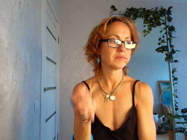 LioraWeiss live cam on BongaCams