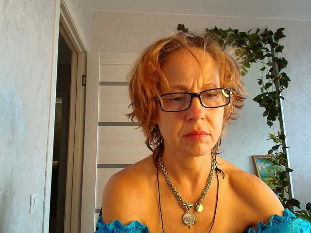 LioraWeiss live cam on BongaCams