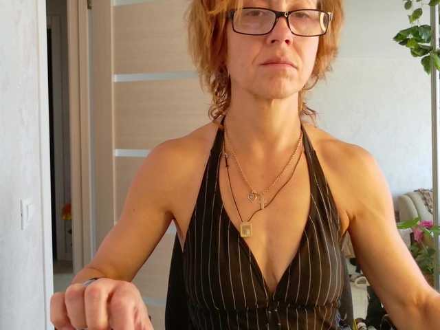 LioraWeiss live cam on BongaCams