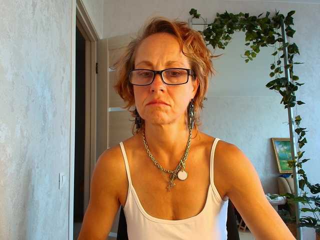 LioraWeiss live cam on BongaCams