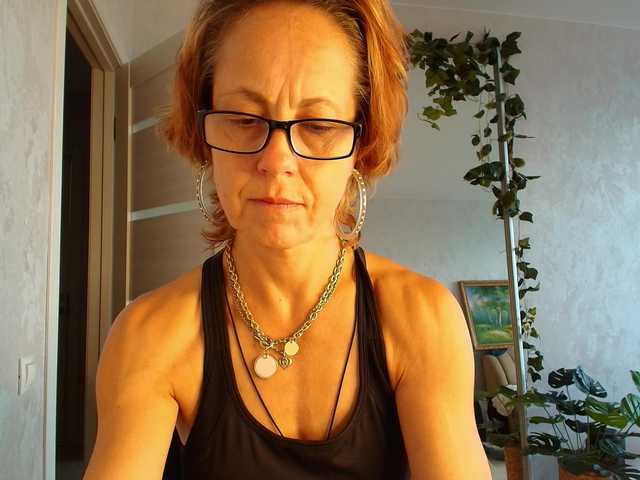 LioraWeiss live webcam show