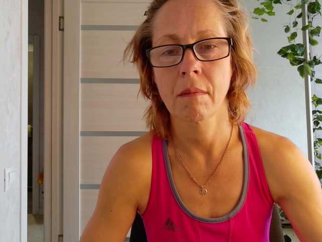 LioraWeiss live cam on BongaCams