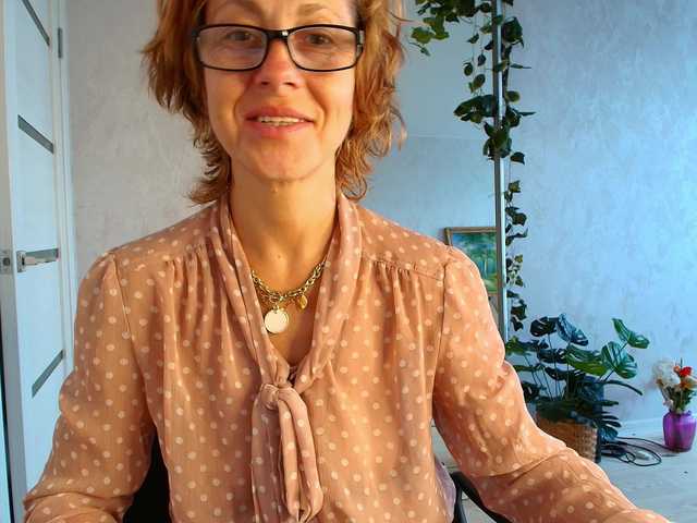 LioraWeiss live webcam show