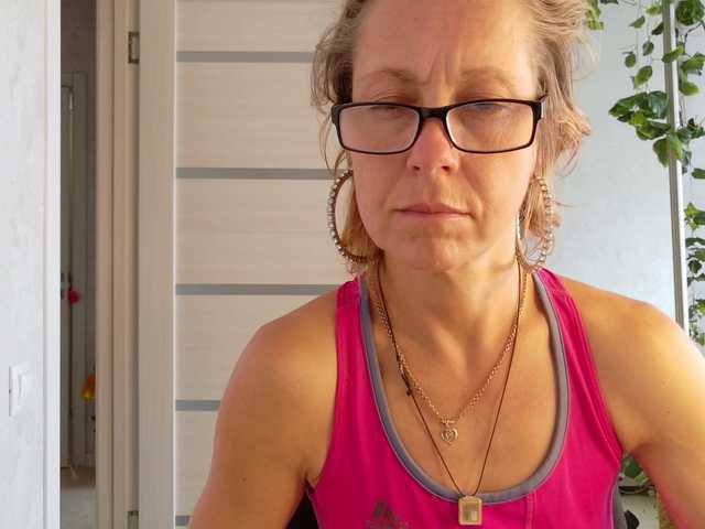 LioraWeiss live cam on BongaCams