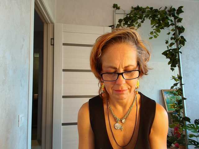 LioraWeiss live cam on BongaCams