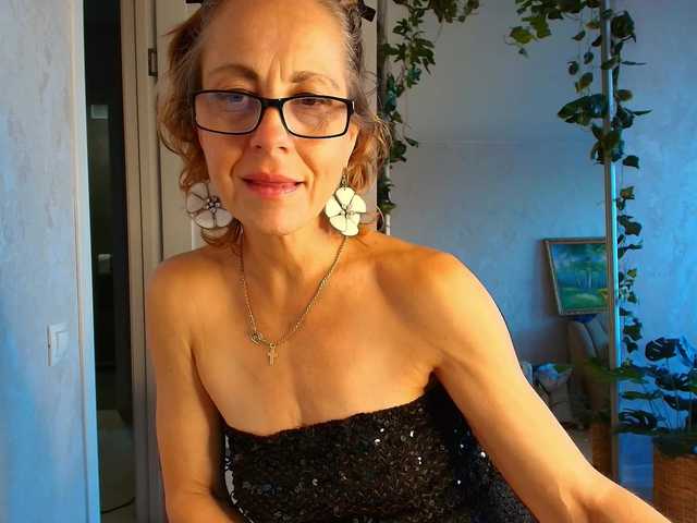LioraWeiss live cam on BongaCams