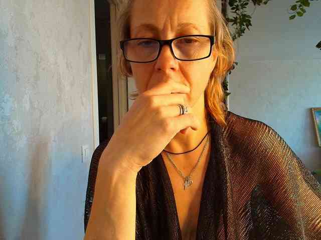 LioraWeiss webcam