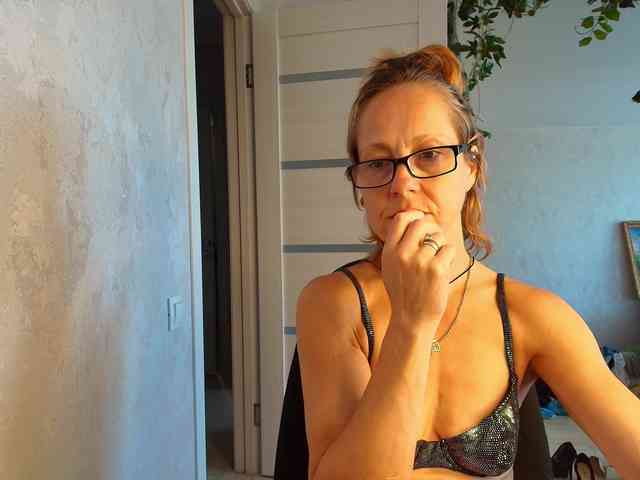 LioraWeiss webcam