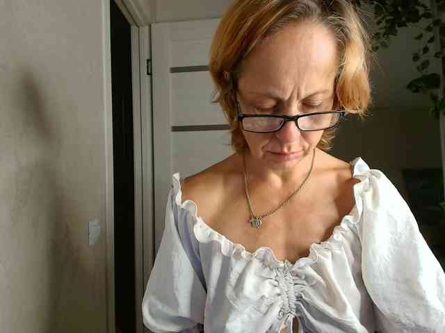 LioraWeiss Live Webcam on BongaCams
