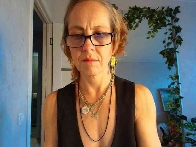 LioraWeiss webcam
