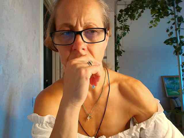 LioraWeiss Live Webcam on BongaCams