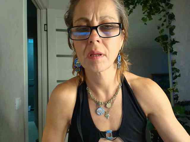 LioraWeiss webcam