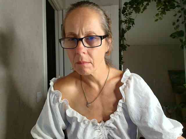LioraWeiss Live Webcam on BongaCams