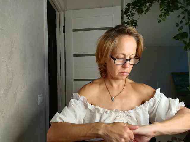 LioraWeiss Live Webcam on BongaCams