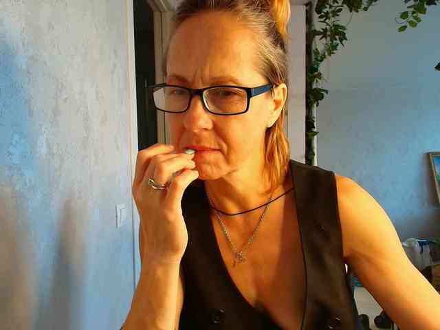 LioraWeiss webcam