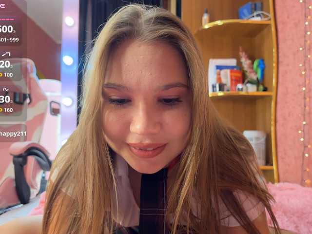 Slyfoxtales live cam on BongaCams