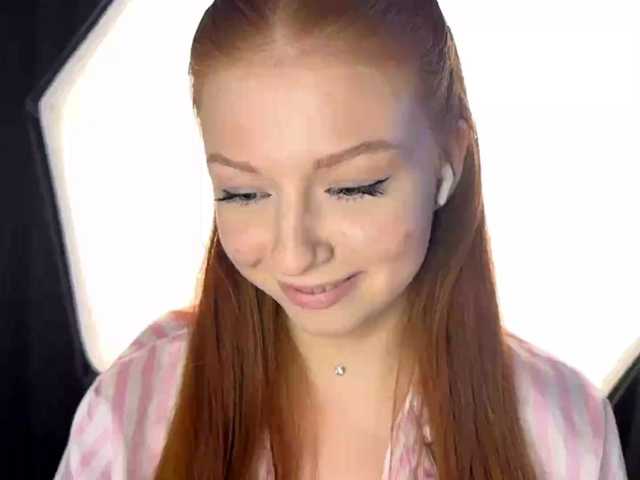 LyndseyShinkle live cam on BongaCams