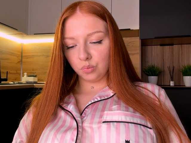 LyndseyShinkle live cam on BongaCams