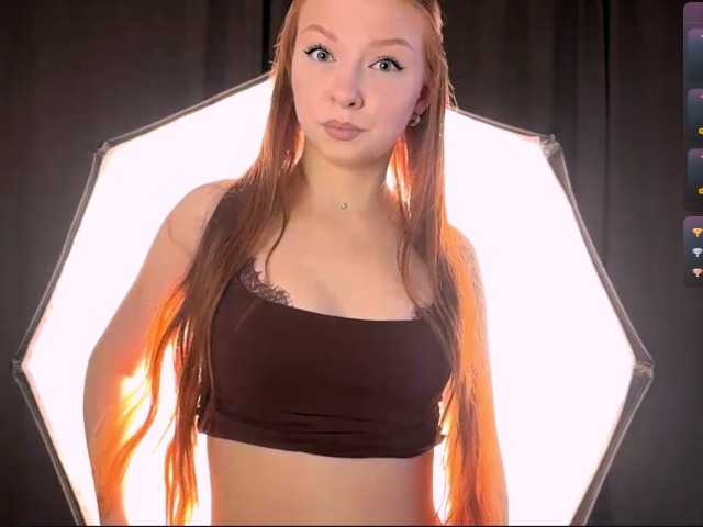 LyndseyShinkle live cam on BongaCams