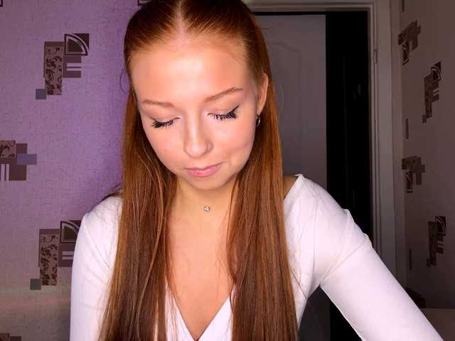 LyndseyShinkle live cam on BongaCams
