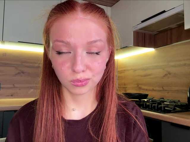 LyndseyShinkle live cam on BongaCams