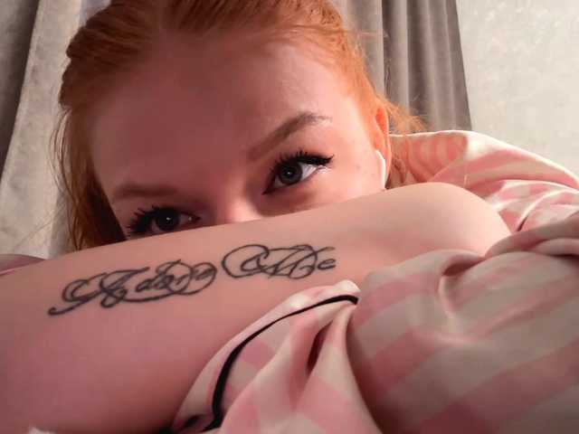 LyndseyShinkle live cam on BongaCams