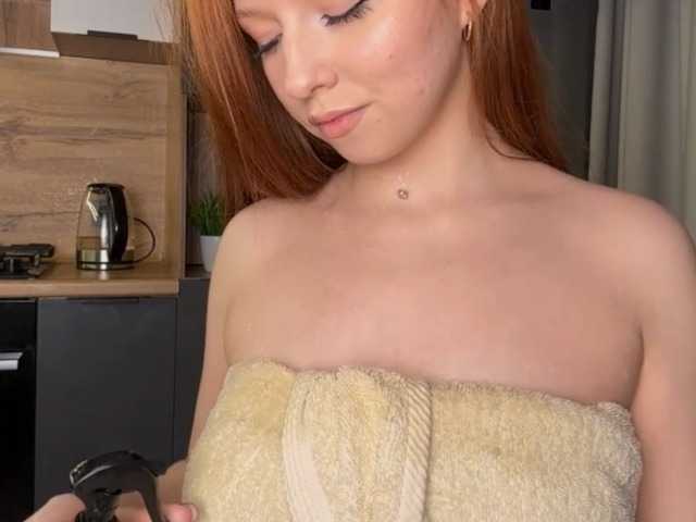 LyndseyShinkle live cam on BongaCams