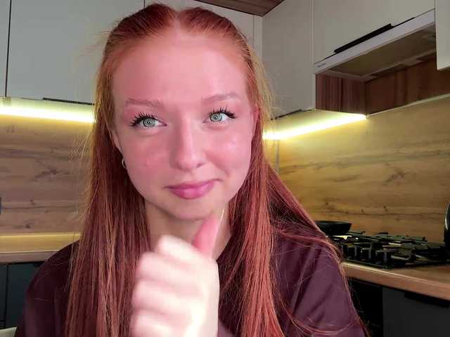 LyndseyShinkle live cam on BongaCams