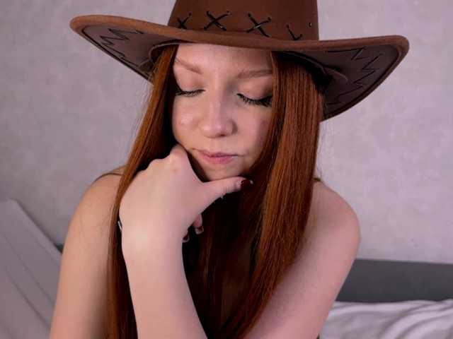LyndseyShinkle live cam on BongaCams