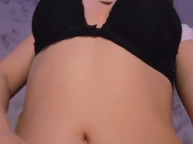LyndseyShinkle live cam on BongaCams