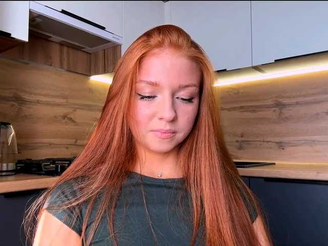 LyndseyShinkle live cam on BongaCams