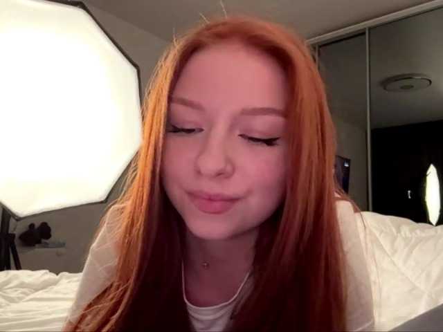 LyndseyShinkle live cam on BongaCams