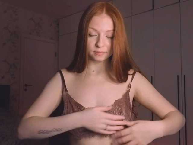 LyndseyShinkle live cam on BongaCams
