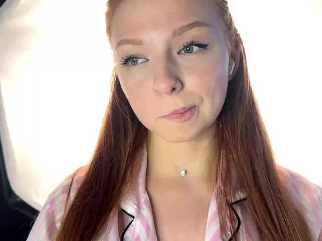 LyndseyShinkle live cam on BongaCams