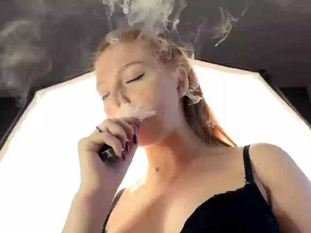 LyndseyShinkle live cam on BongaCams