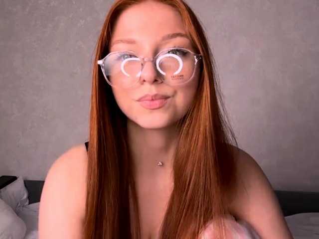 LyndseyShinkle live cam on BongaCams
