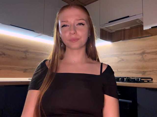 LyndseyShinkle live cam on BongaCams