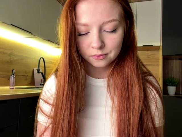 LyndseyShinkle live cam on BongaCams
