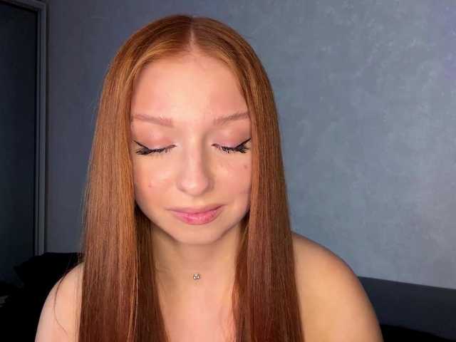 LyndseyShinkle live cam on BongaCams
